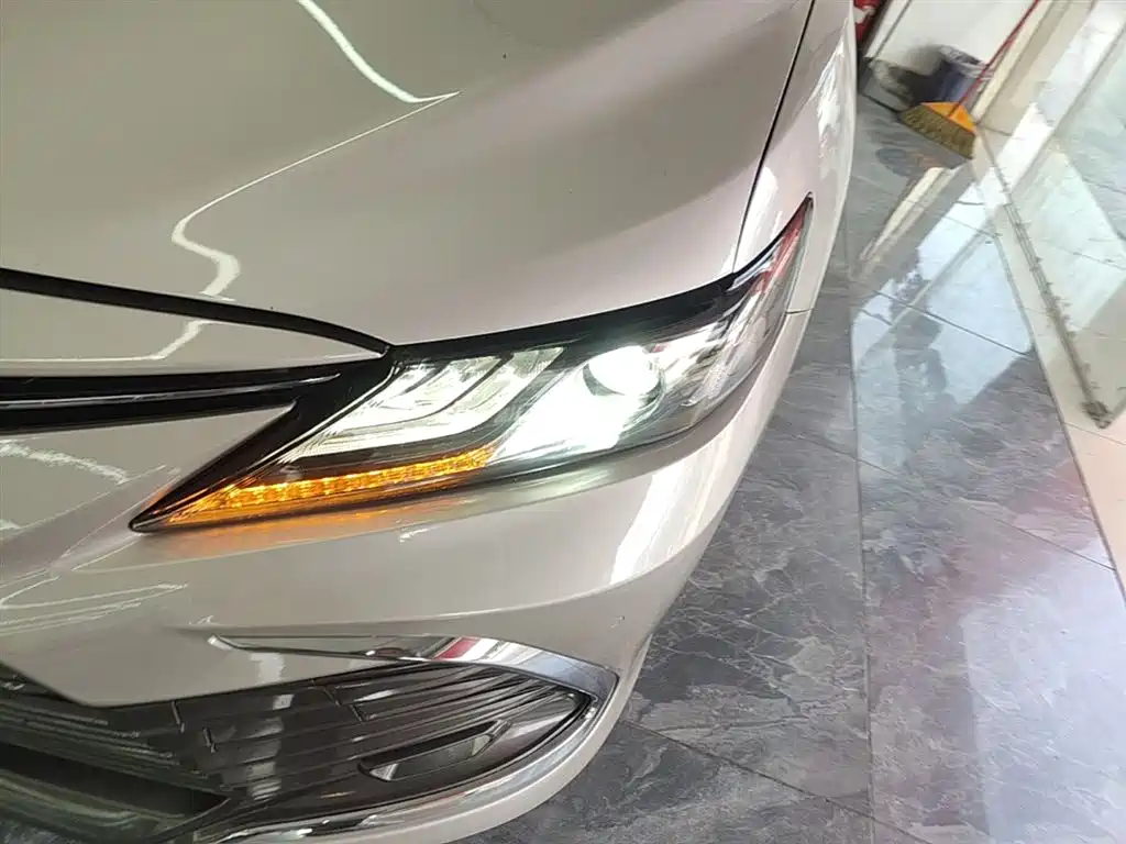 Toyota Camry 2021 2.5G Luxury Edition фото 24