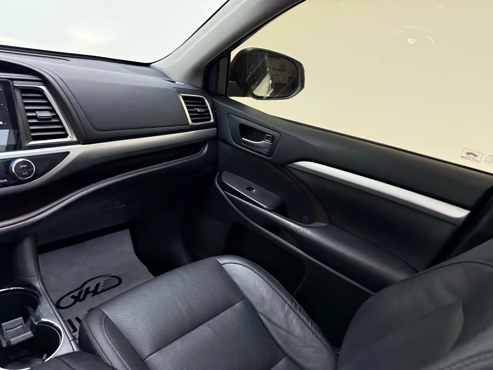 Фото 11 - Toyota Highlander