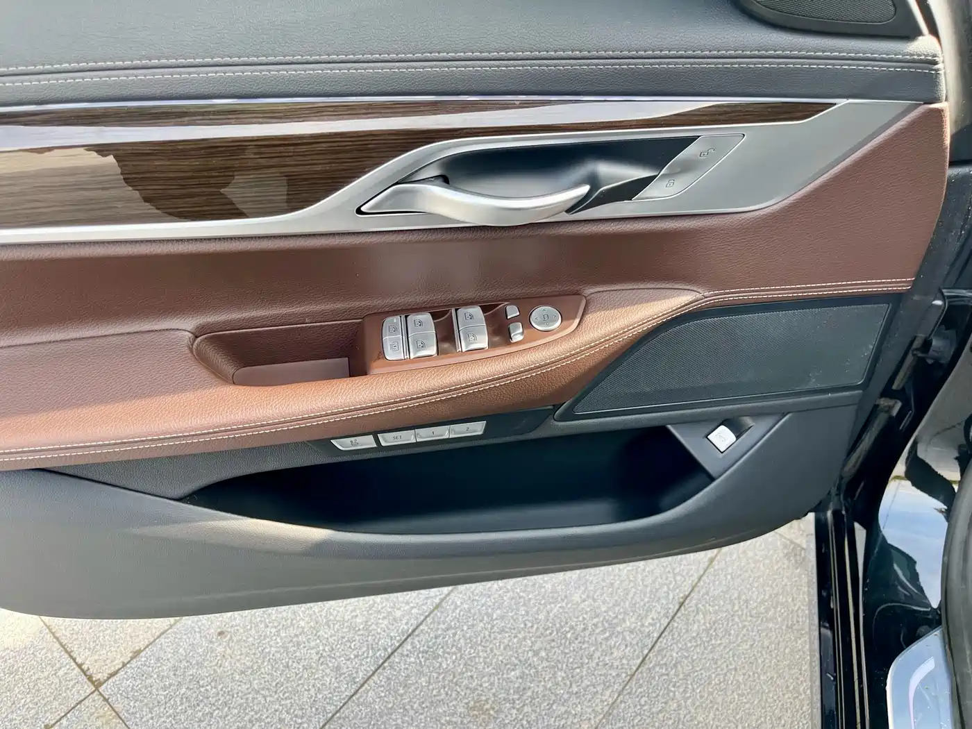 BMW 7 Series 2017 730Li Leading Edition фото 6