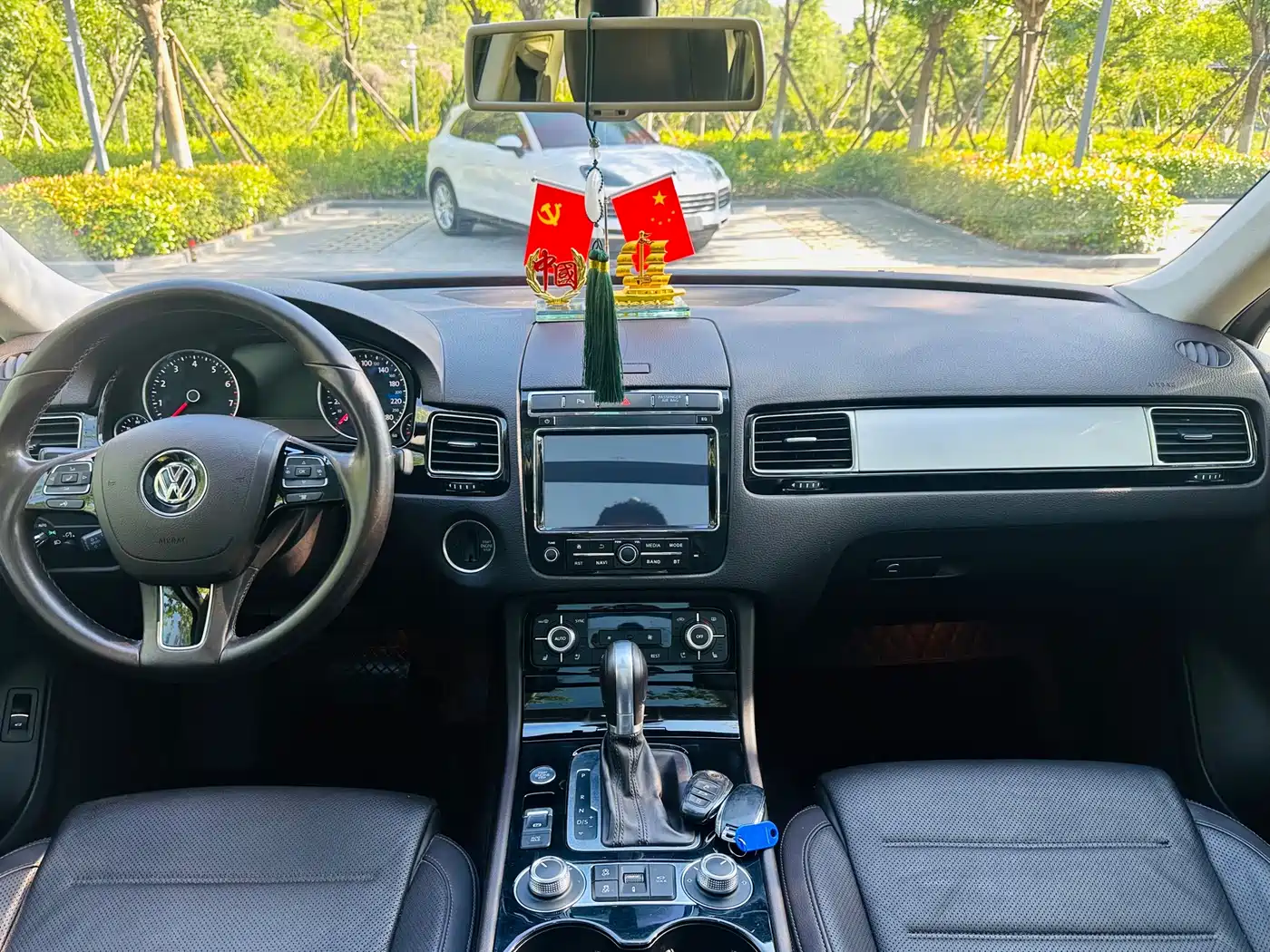 Volkswagen Touareg 2017 3.0TSI Explorer Edition фото 10