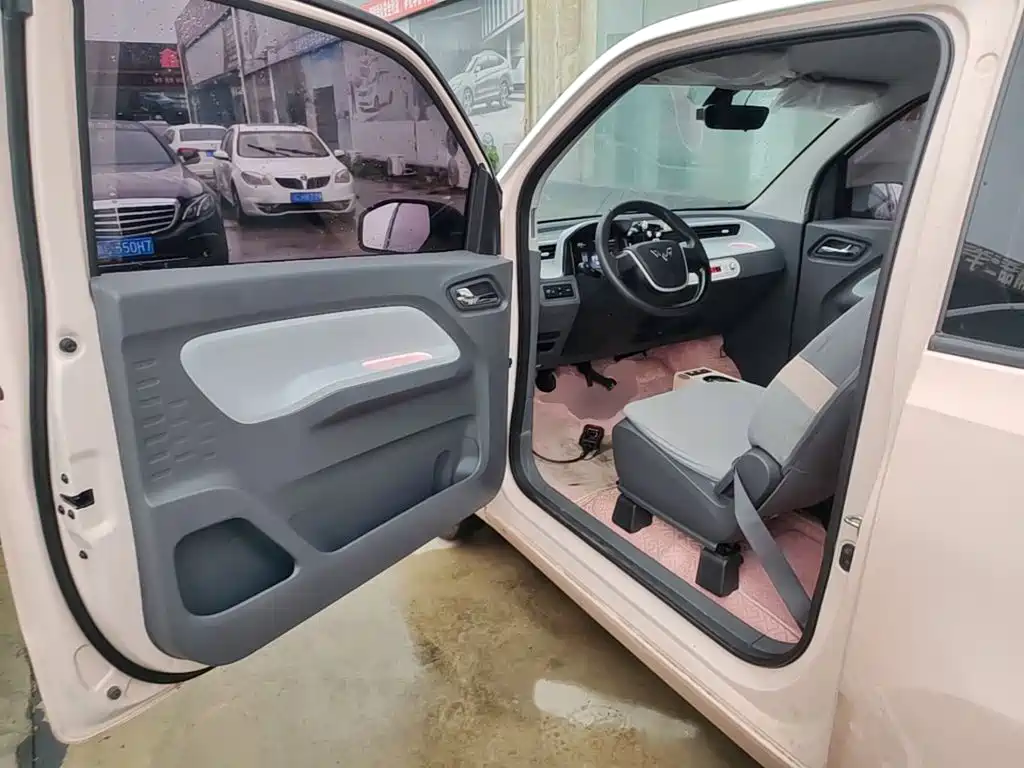صورة 16 - Wuling Motors Hongguang MINIEV