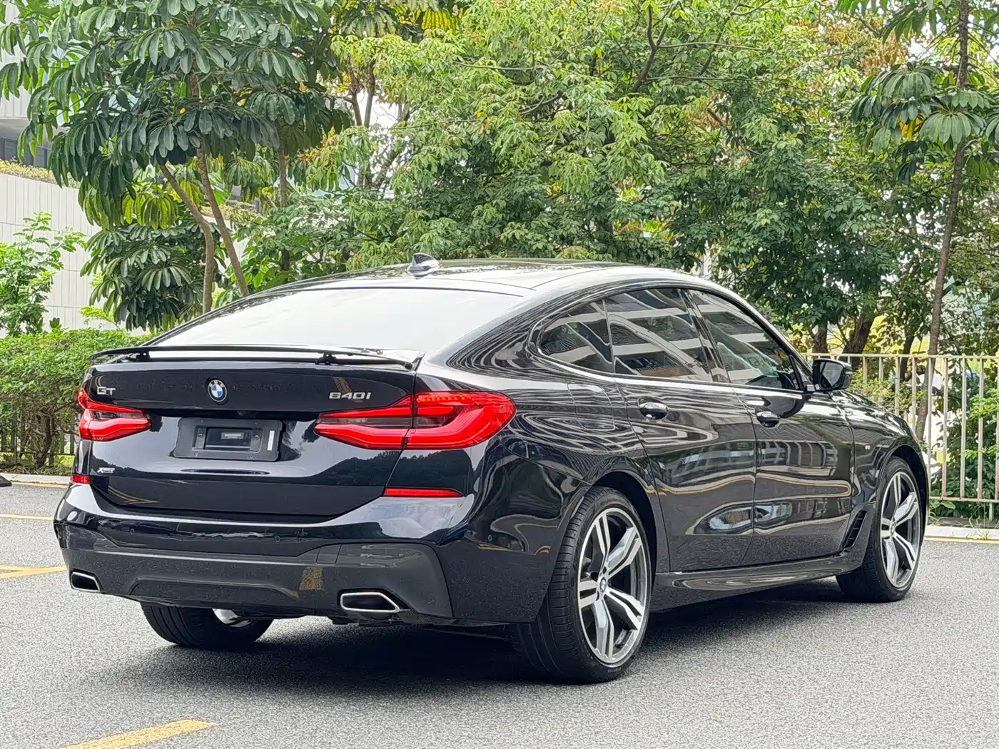 BMW 6 Series GT 2018 640i xDrive M Sport Package фото 5