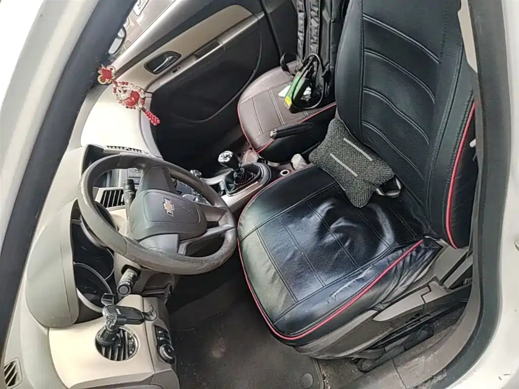 Chevrolet Cruze 2015 1.5L Classic SL MT фото 15