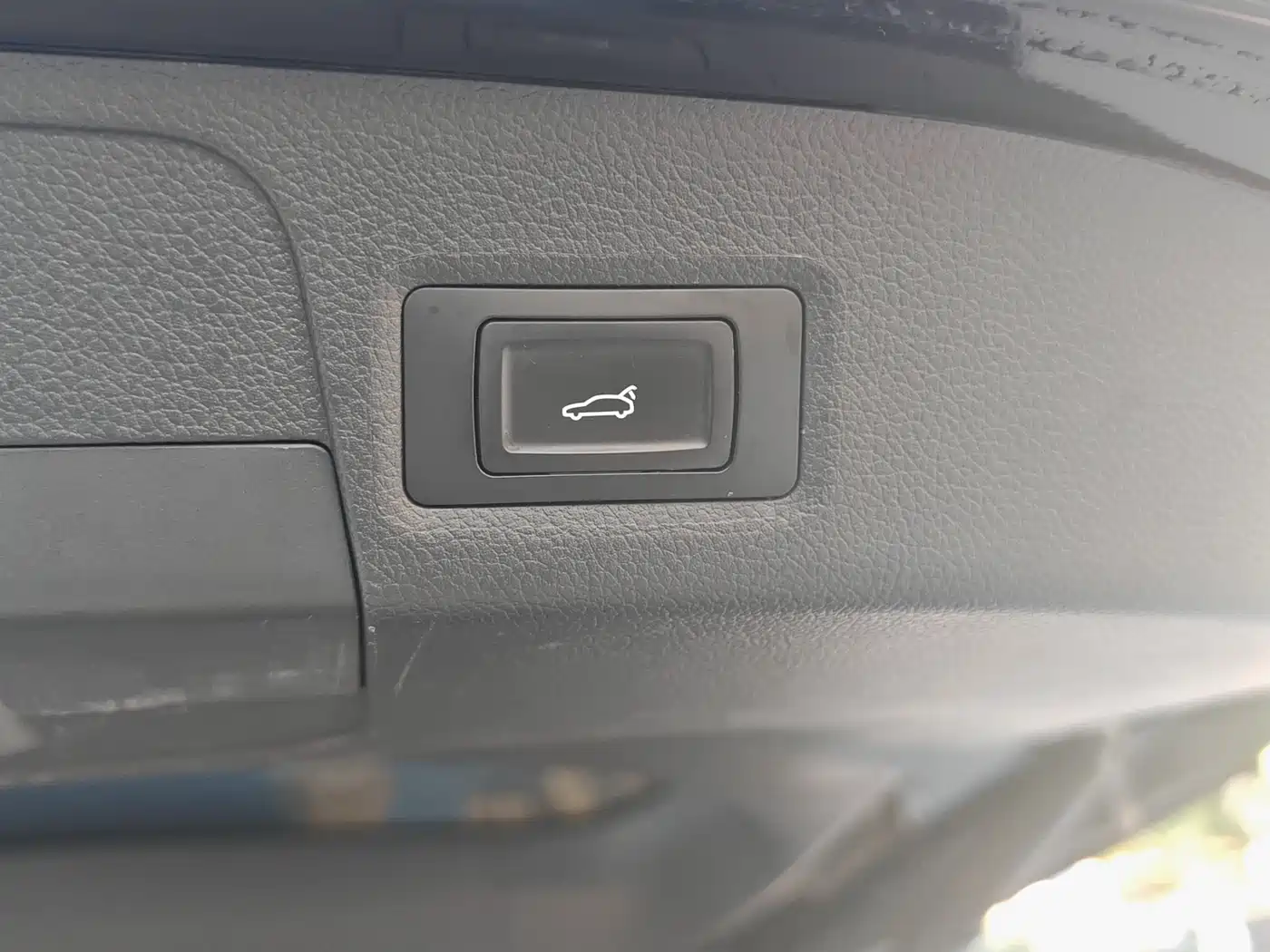 Voyah Auto Voyah Dreamer 2025 PHEV 4WD Kunpeng Premium Edition фото 15