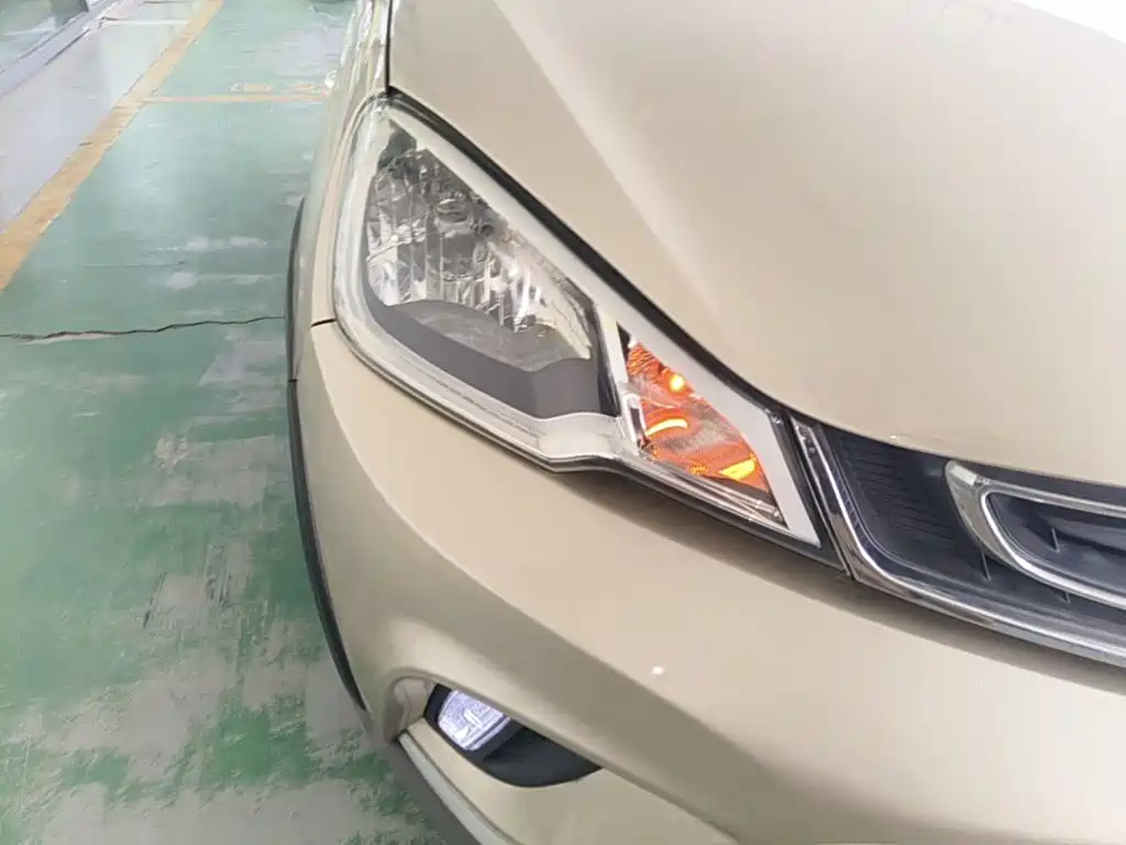 Geely Yuanjing X1 2019 2017 1.3L Auto Fun Edition