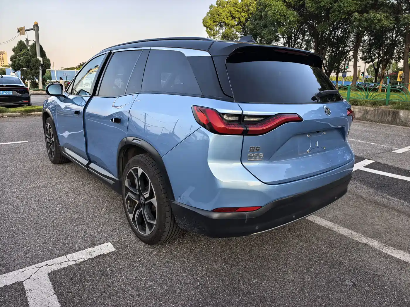 NIO ES8 2019 2018 Founder Edition