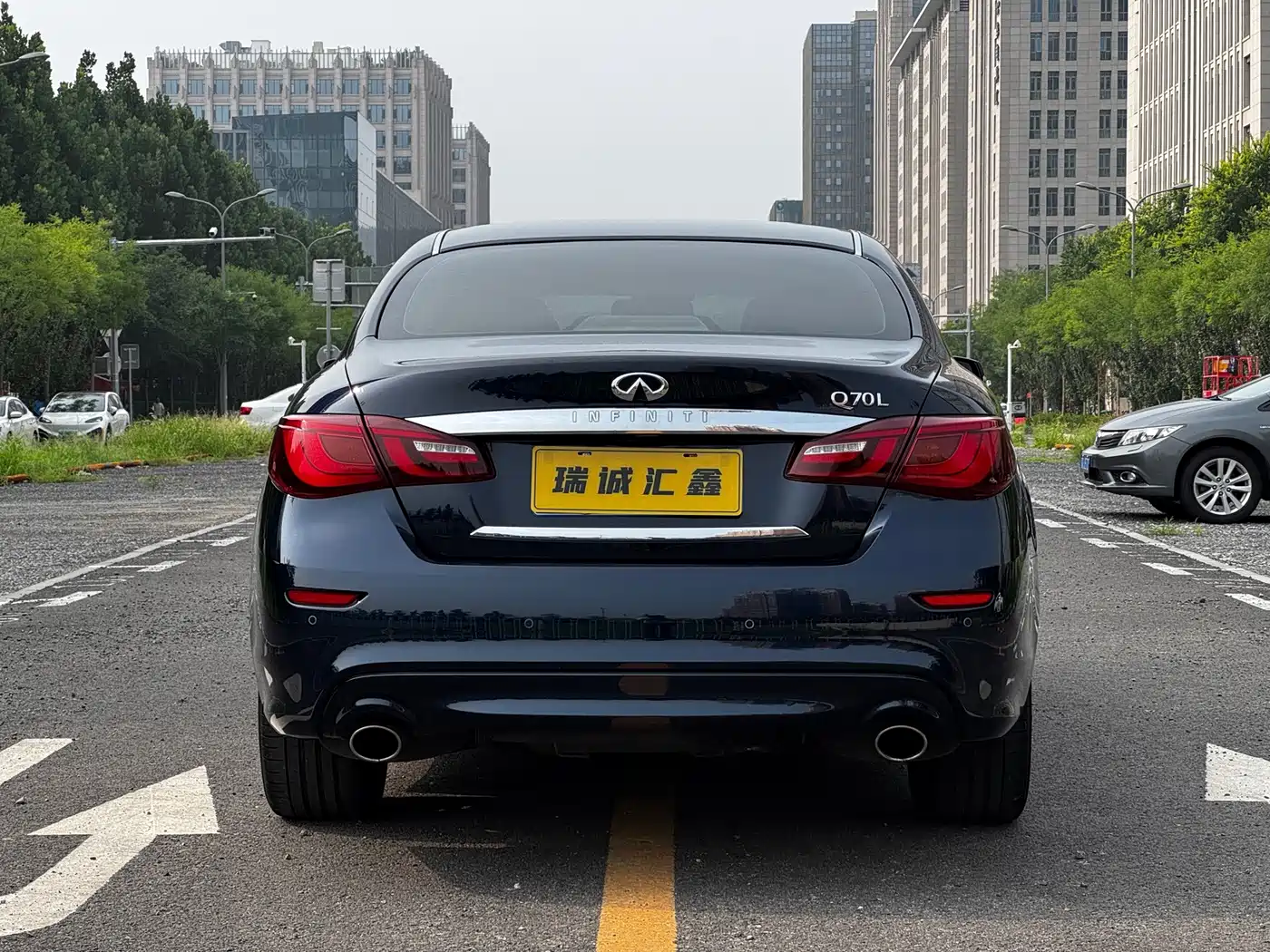 Infiniti Q70 2017 2017 Q70L 2.5L Enjoyment Edition