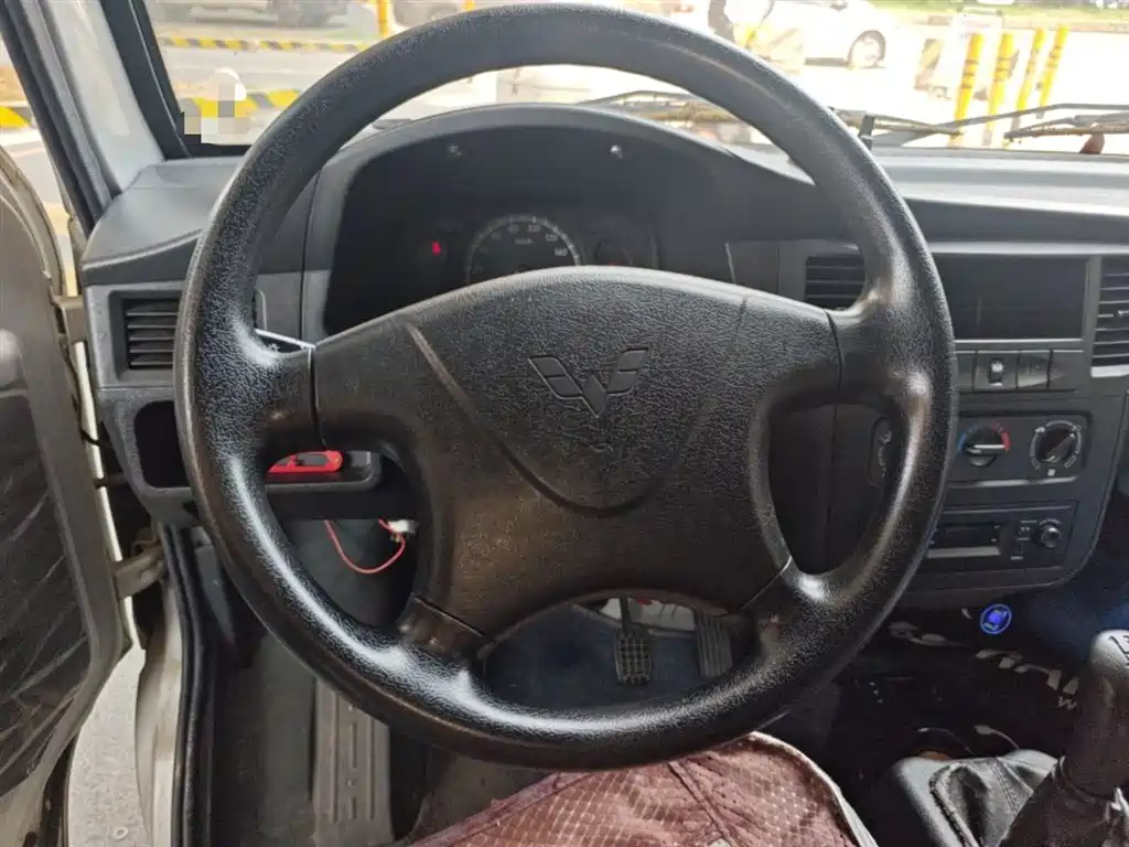 Wuling Motors Wuling Zhiguang 2021 2020 1.2L Van Utility China VI 5-seat LSI