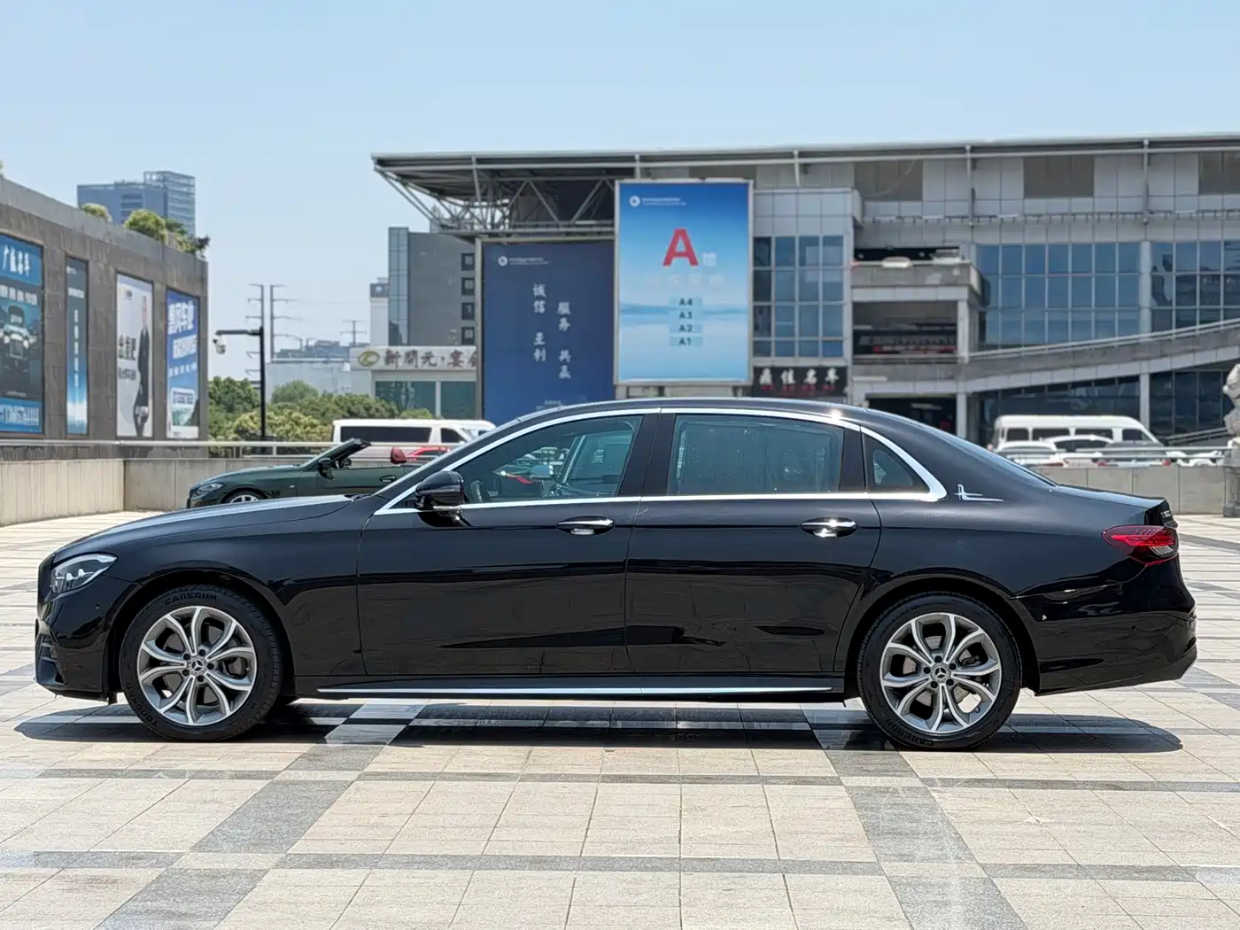 Mercedes-Benz E-Class 2021 E 300 L Sport Luxury Edition фото 8