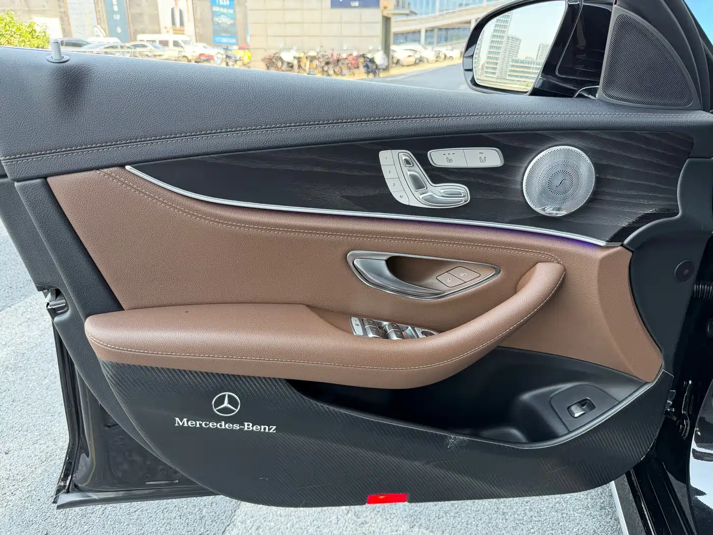 Mercedes-Benz E-Class 2021 E 300 L Sport Luxury Edition фото 29