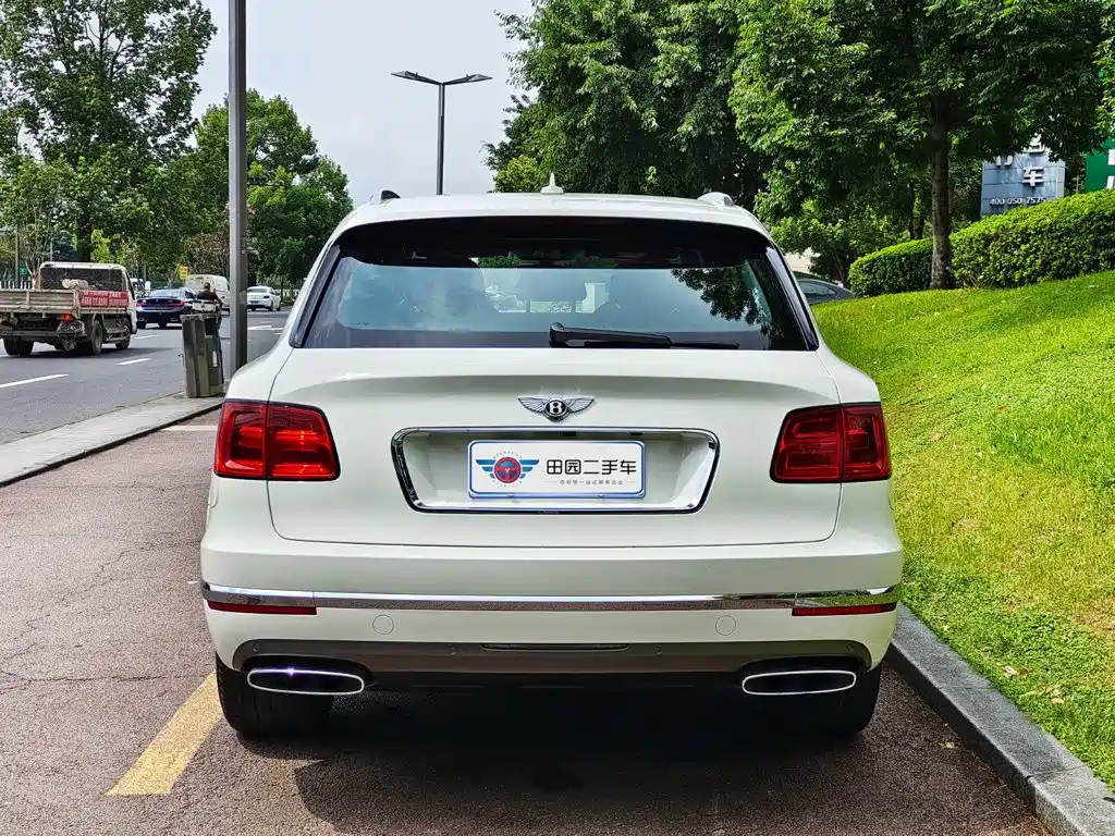 Bentley Bentayga 2018 2017 6.0T Standard Edition