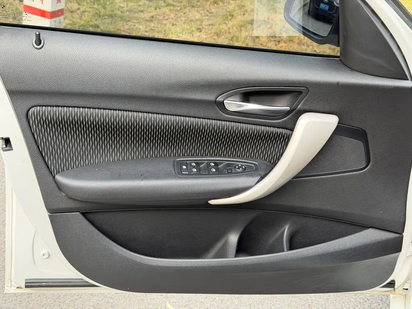 BMW 1 Series (Import) 2015 118i Leading фото 6