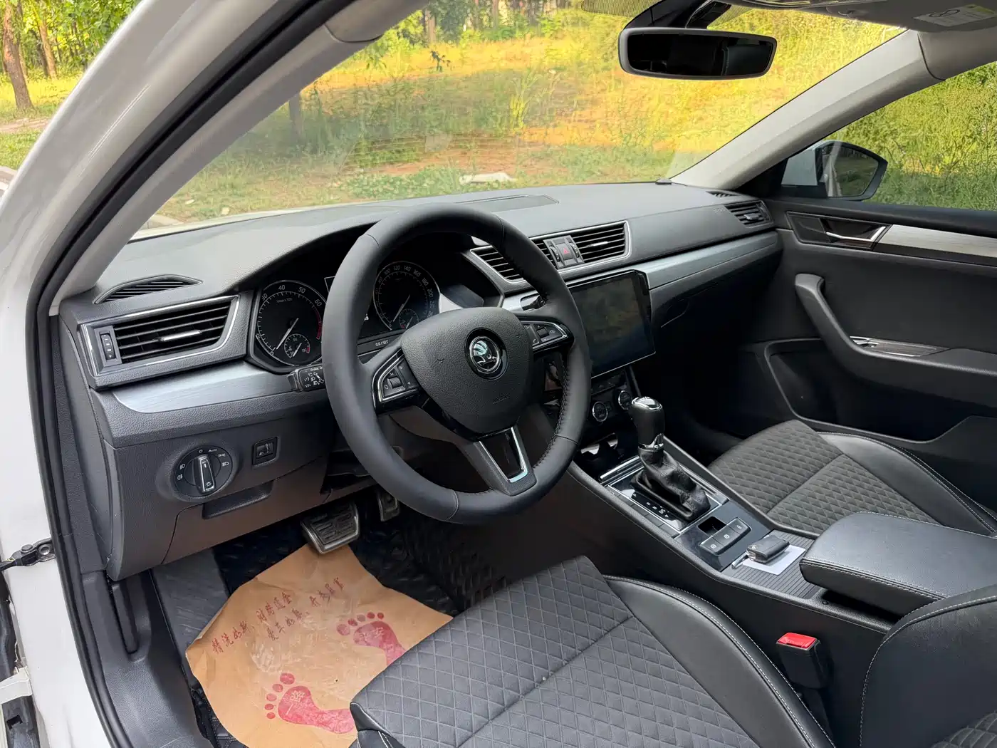 Škoda Superb 2016 TSI330 DSG Pioneer Edition фото 9