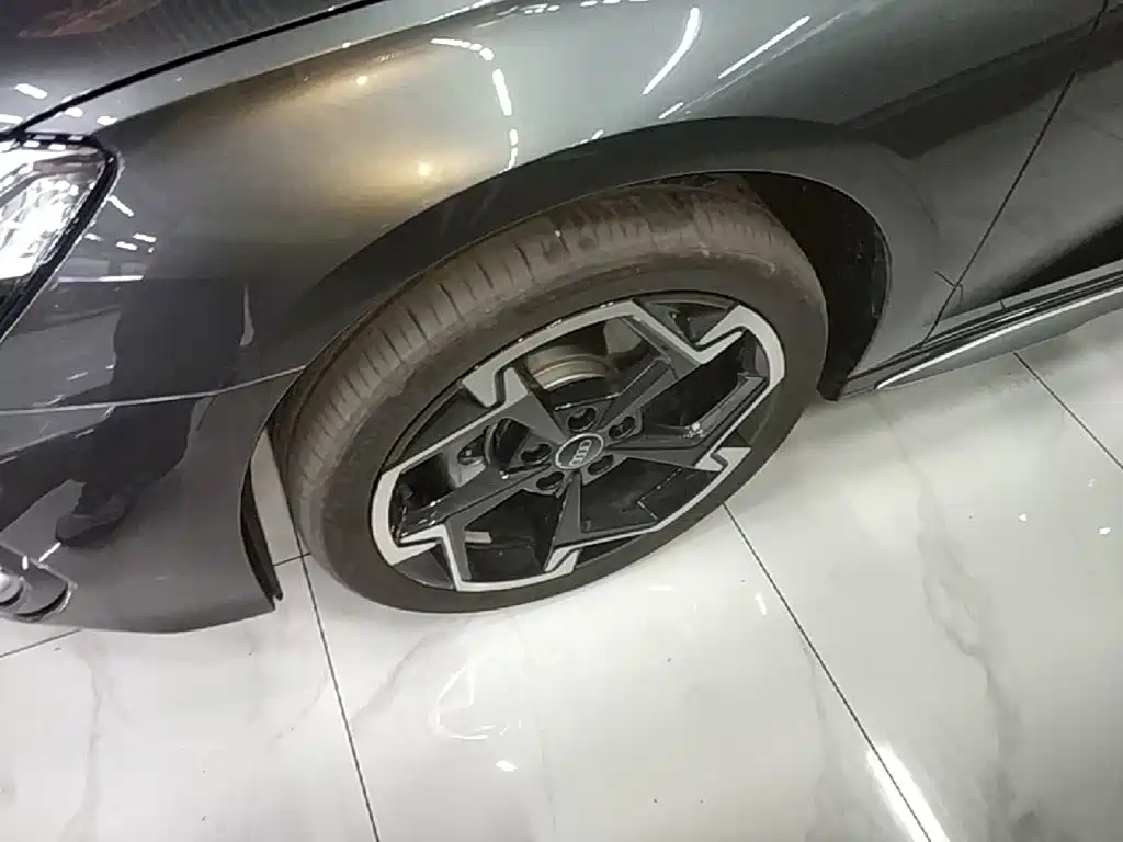 Audi A3 2026 2025 Facelift Sportback 35TFSI Flying Spur Premium