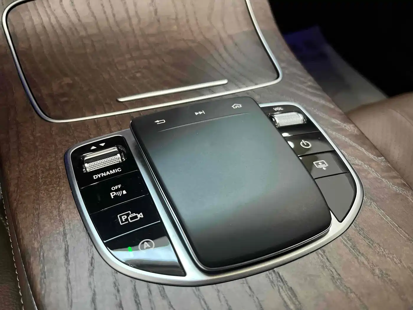 Mercedes-Benz E-Class 2019 E 300 L Luxury фото 20