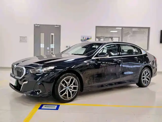 BMW I5