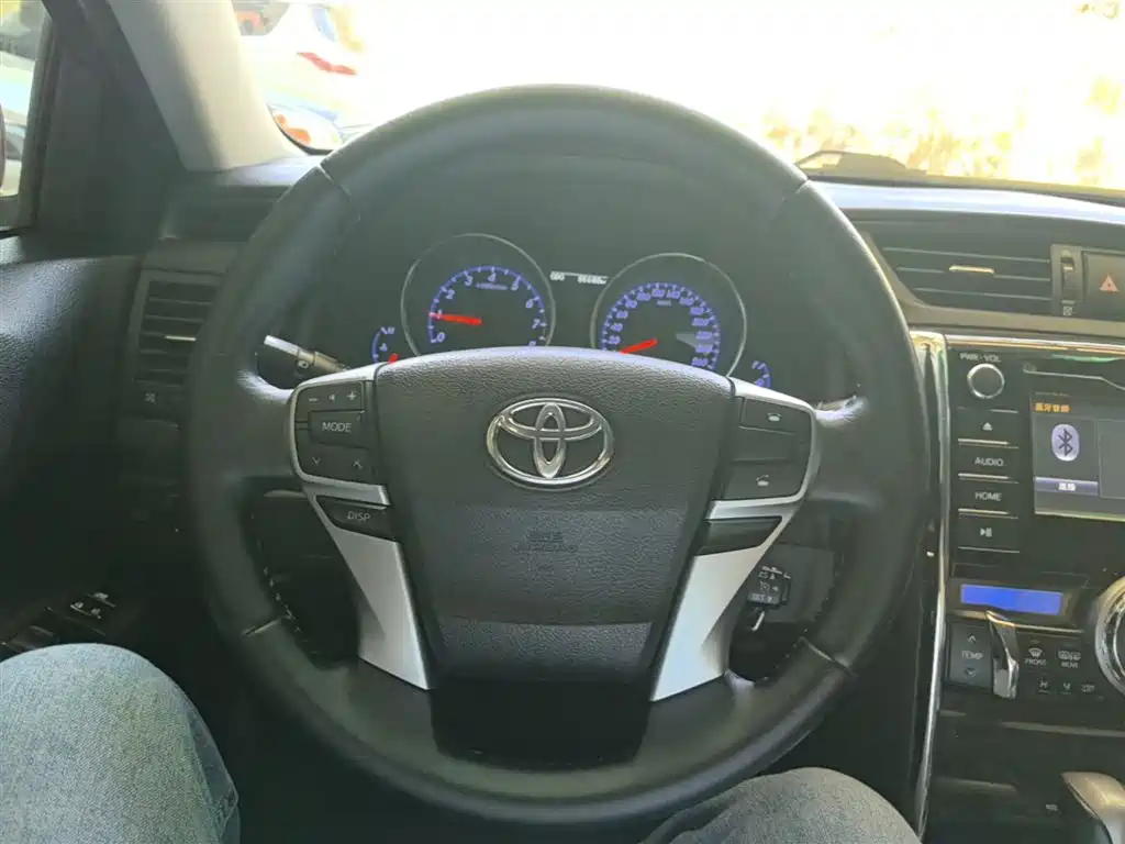Toyota Reiz 2013 2.5V Premium Edition фото 11