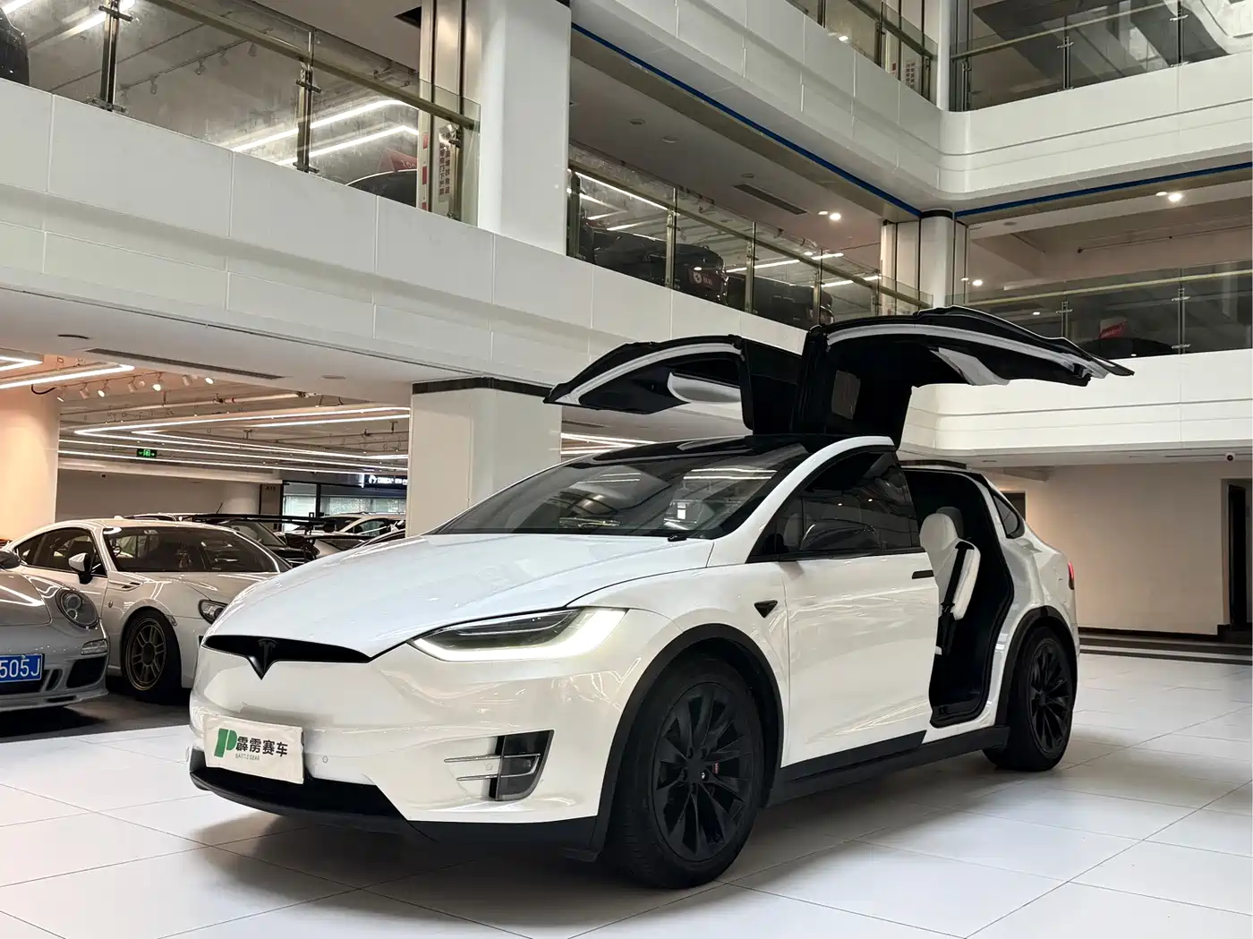 TESLA MODEL X