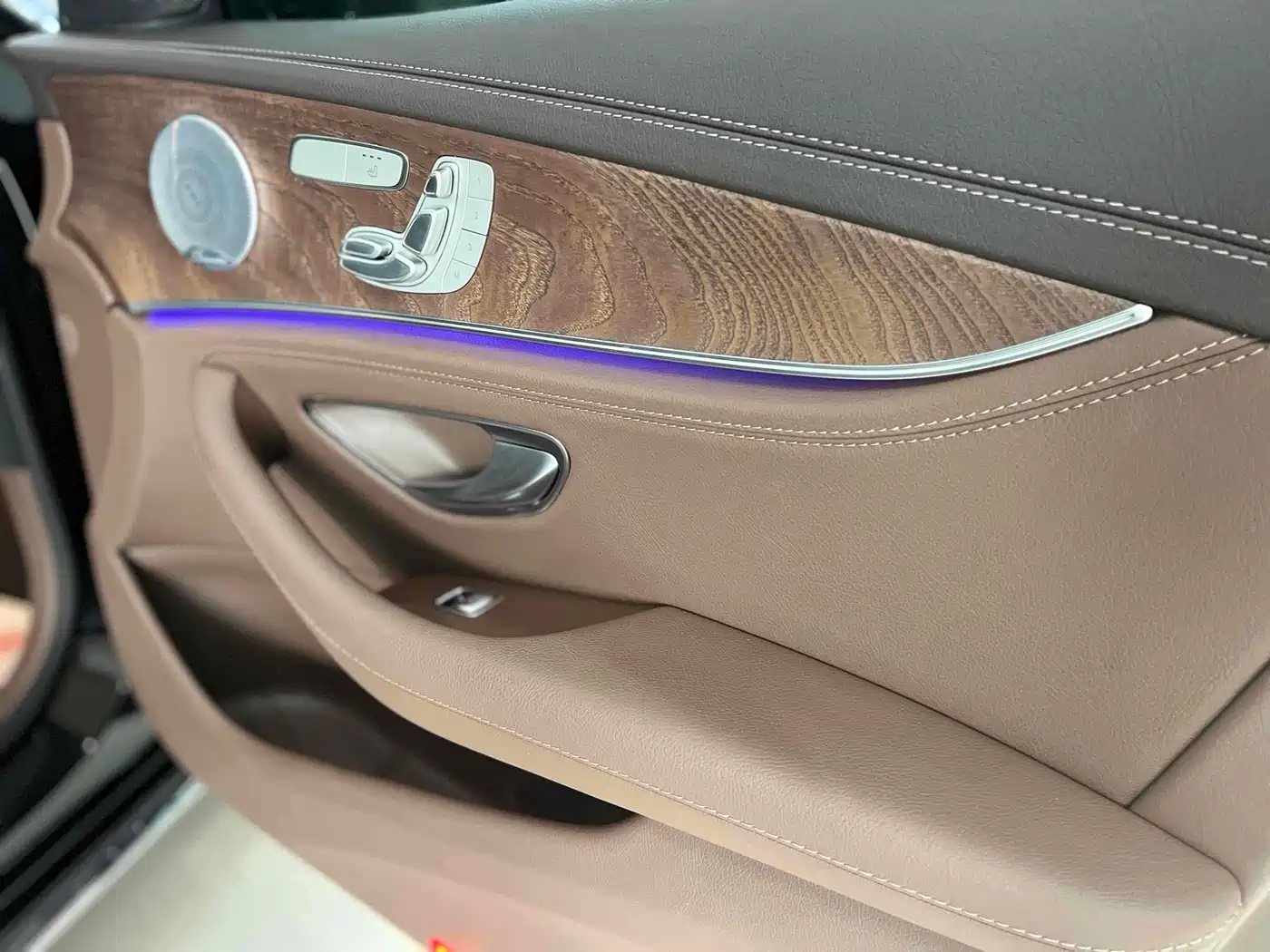 Mercedes-Benz E-Class 2019 E 300 L Luxury фото 17