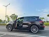 Фото 36 - Porsche Cayenne