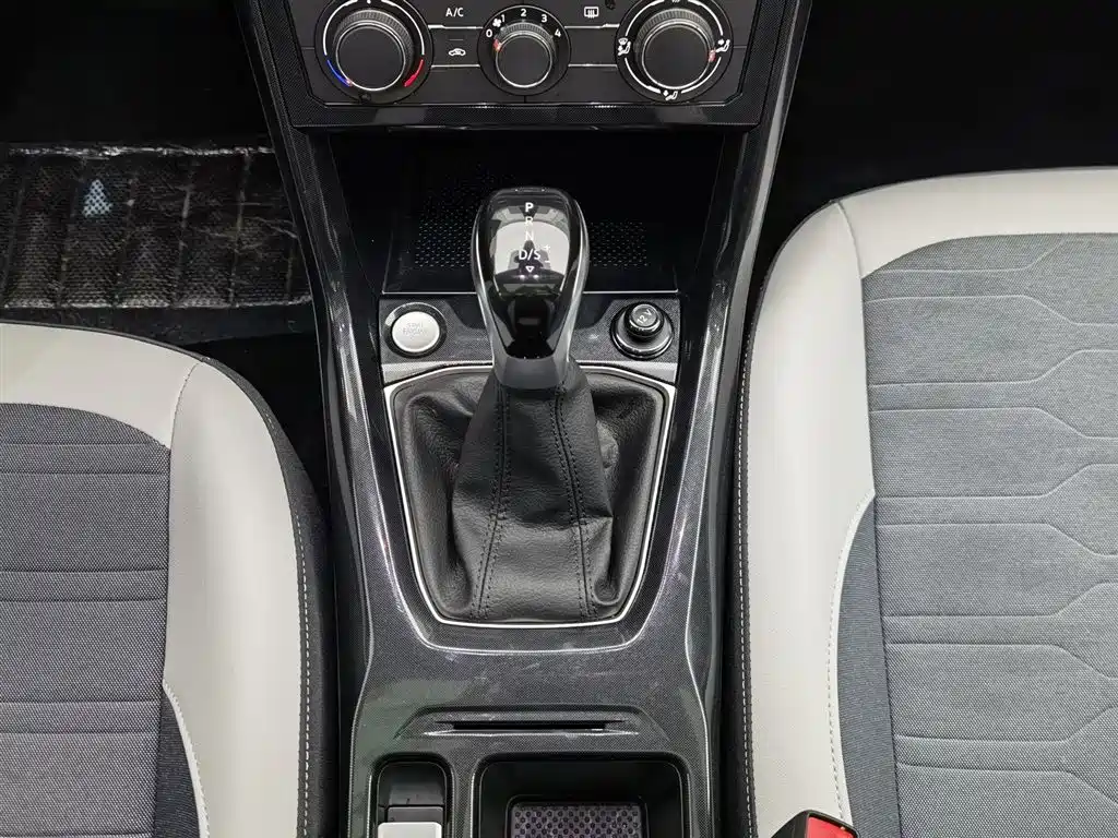 VOLKSWAGEN TUYUE