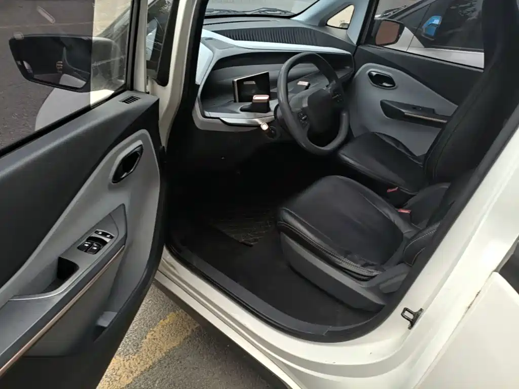 Baojun E200 2019 2018 Smart Drive Edition