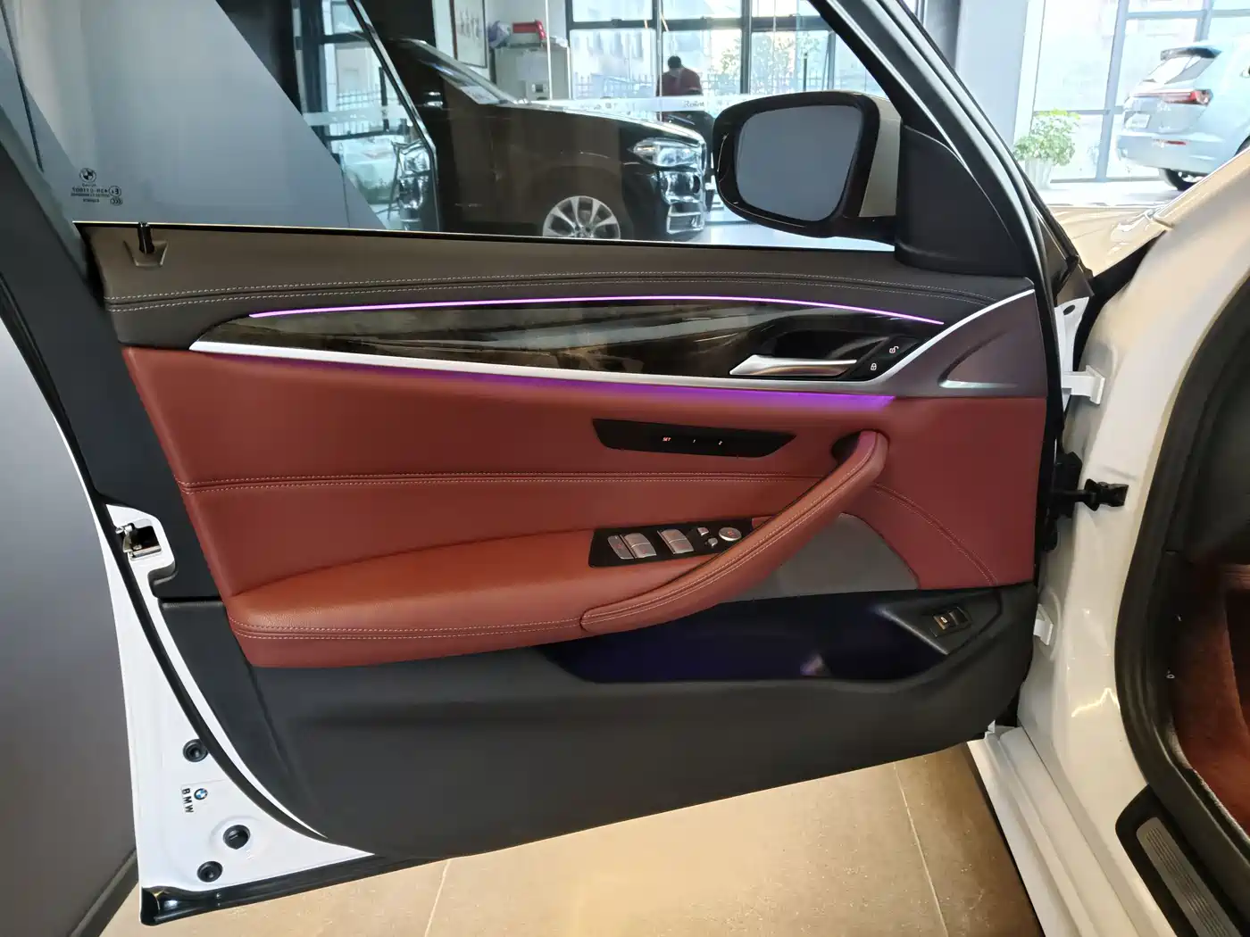 BMW 5 Series 2022 525Li M Sport Package фото 10
