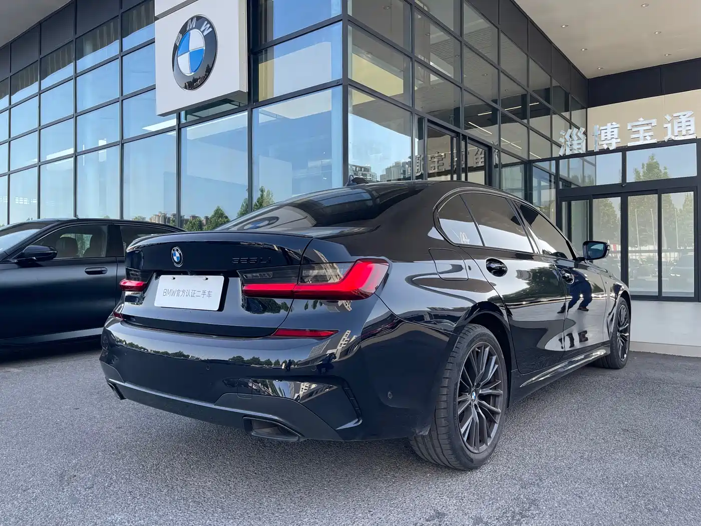 BMW 3 Series 2022 325Li M Sport Shadow Edition фото 14