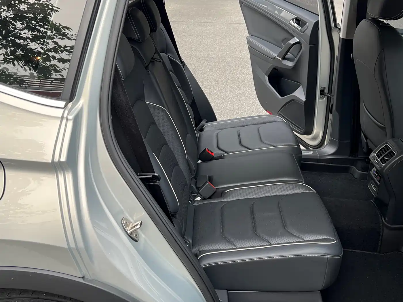 Volkswagen Tiguan L 2019 330TSI Automatic 2WD R-Line Flagship Edition China VI фото 14