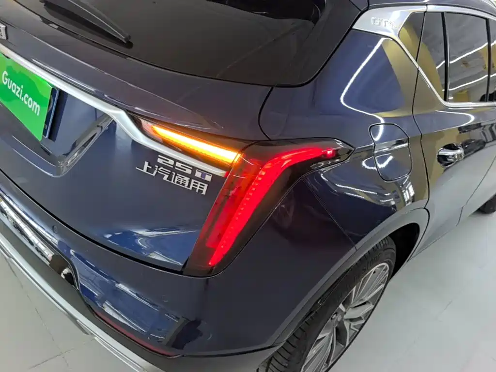 Cadillac GT4 2024 2023 25T Luxury Edition