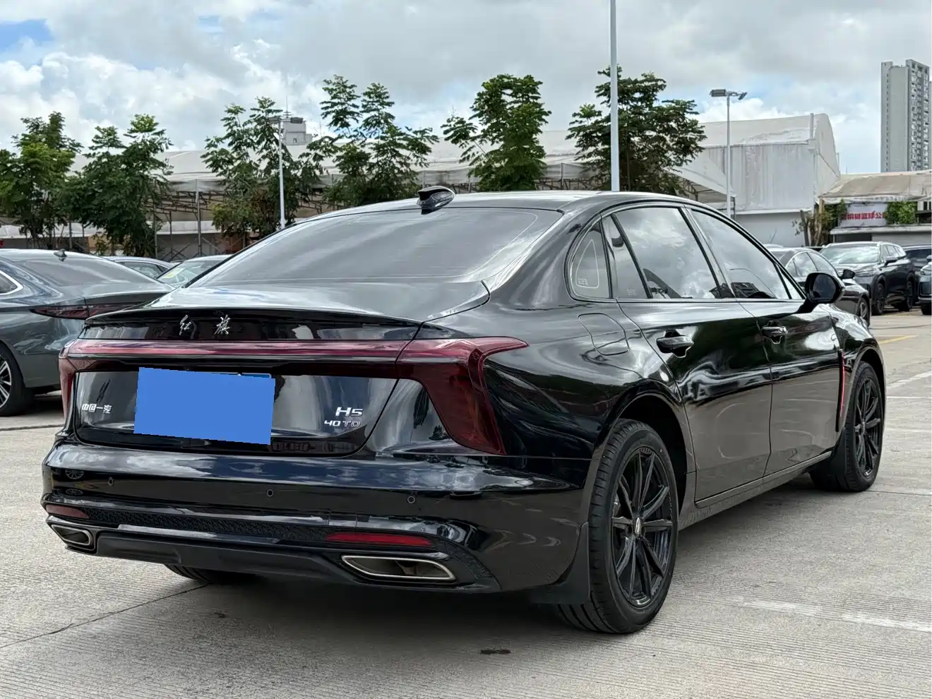 Photo 7 - Hongqi H5