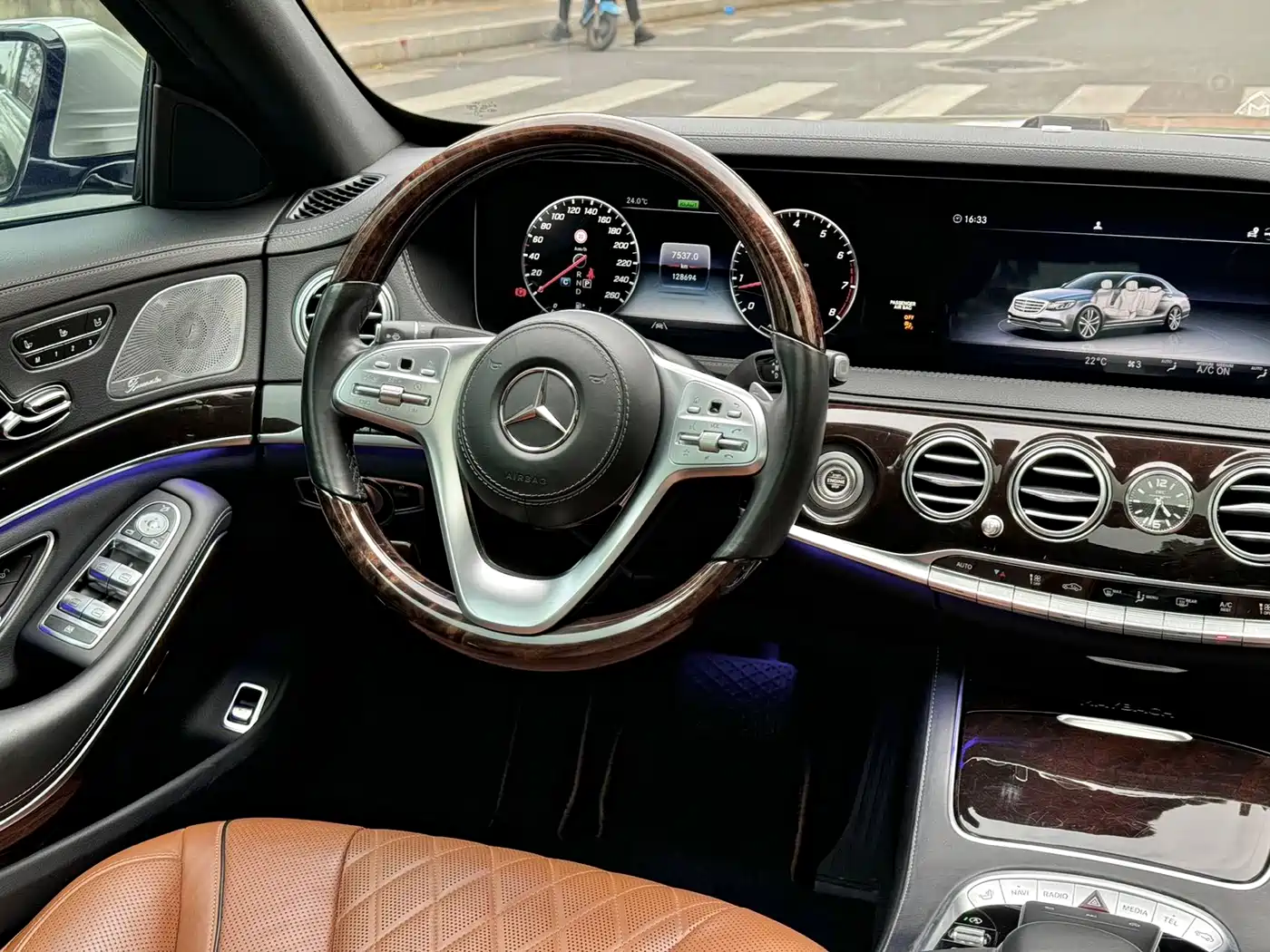 Mercedes-Benz Maybach S-Class 2020 S 450 4MATIC Collector's Edition фото 10