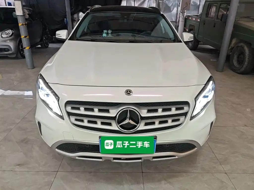 Mercedes-Benz GLA 2017 GLA 200 Fashion фото 3