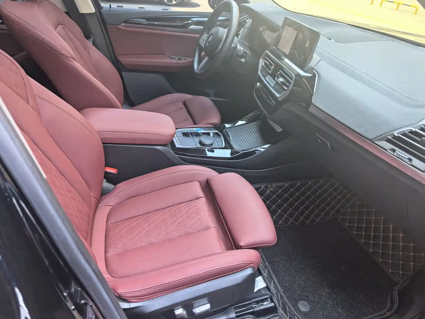 BMW iX3 2022 Facelift Leading Model фото 10