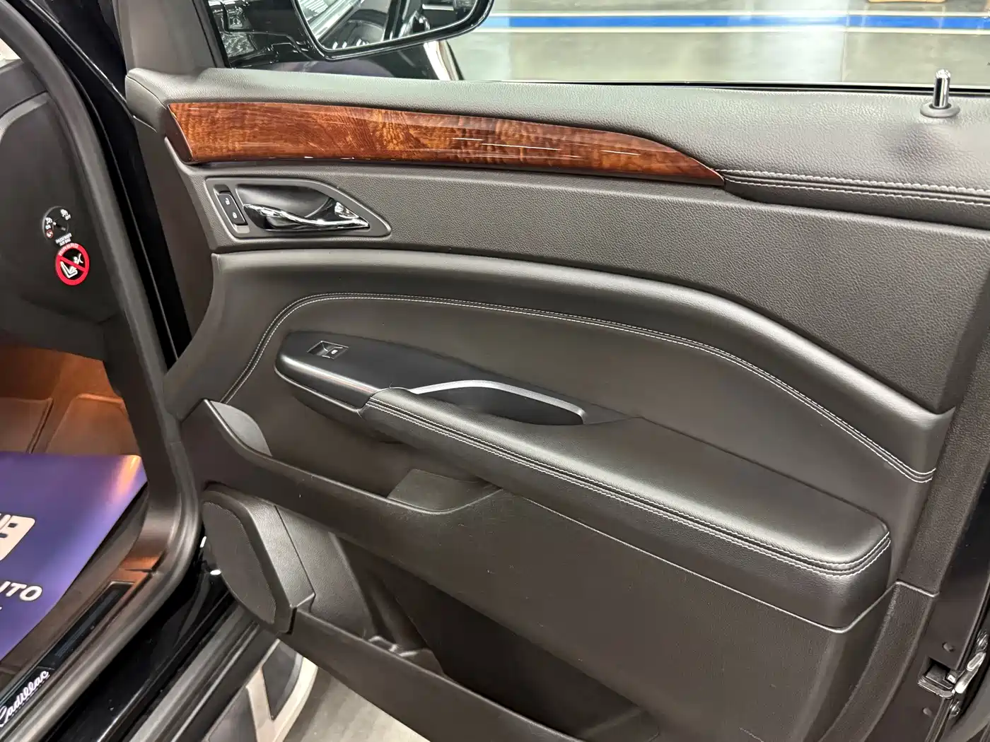 Cadillac SRX 2013 3.0L Leading фото 18