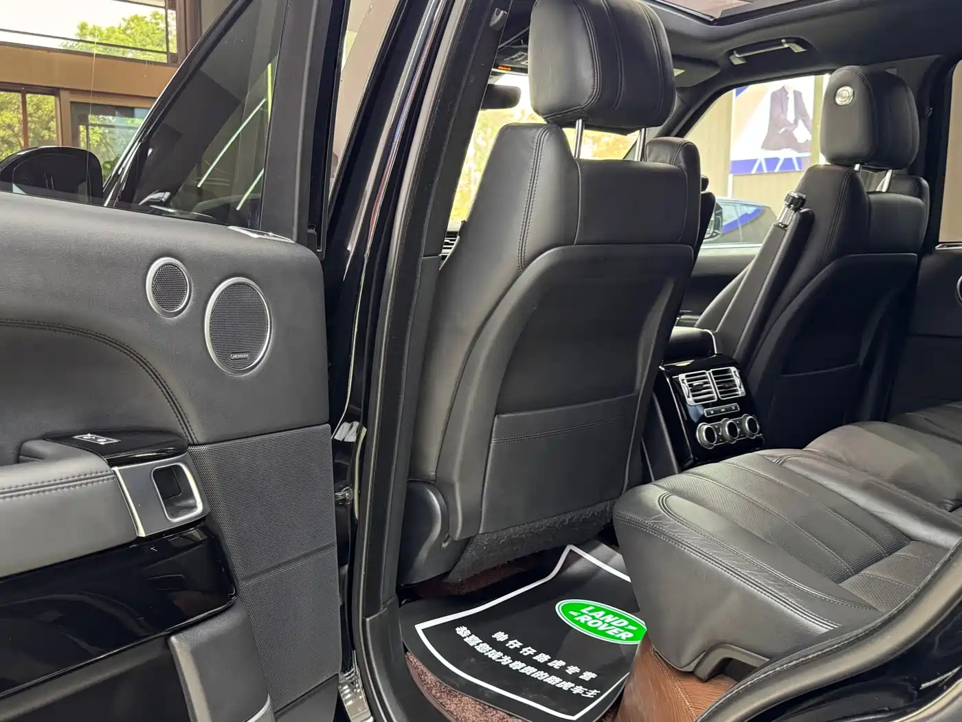 Land Rover Range Rover 2017 3.0 SC V6 Vogue фото 17