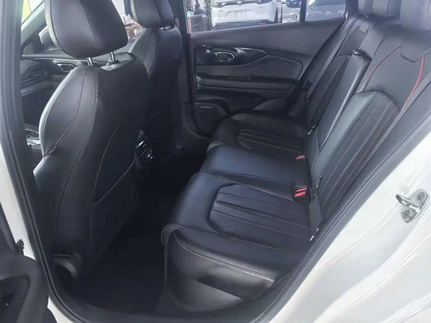 GAC Trumpchi Trumpchi Emkoo 2023 270T DCT J16 Edition фото 5