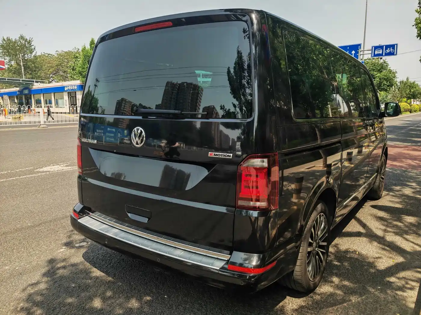 Volkswagen Multivan 2019 2.0TSI 4WD Premium 7-seater фото 9