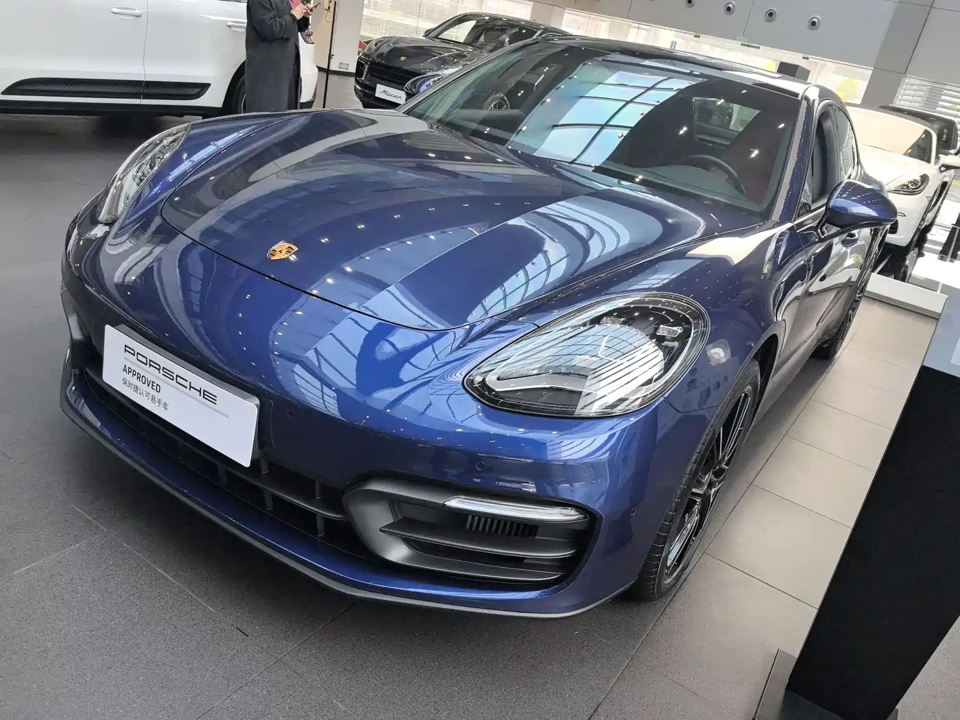 PORSCHE PANAMERA