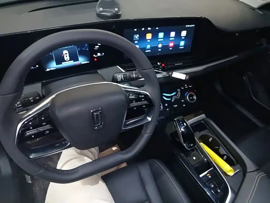 Фото 10 - Besturn B70