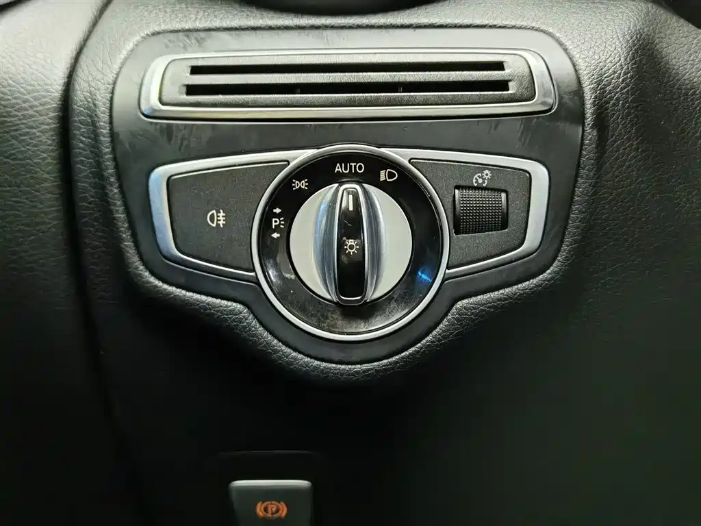 Mercedes-Benz GLC 2017 GLC 200 4MATIC фото 21