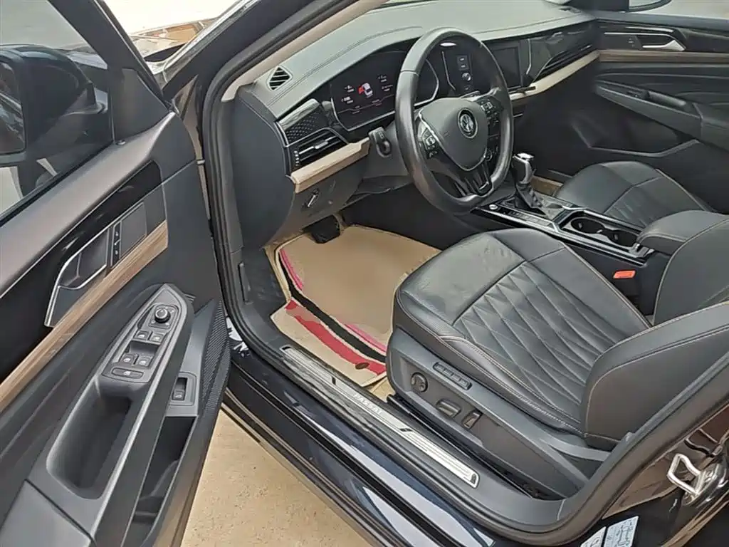 Volkswagen Passat 2019 Model 380TSI Luxury Edition China VI фото 16