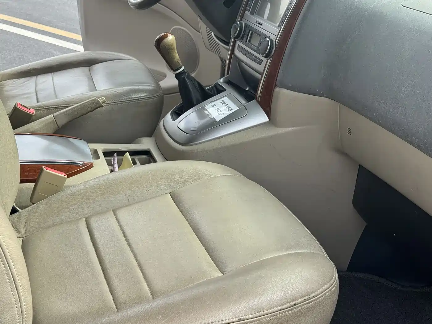 Jinbei Grace 2010 2010 2.7L-3rd Gen Imperial Luxury Long Wheelbase 11-seater 2TR