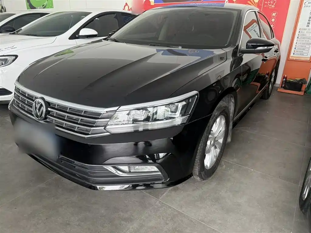 Volkswagen Passat 2017 280TSI DSG Elegance фото 11