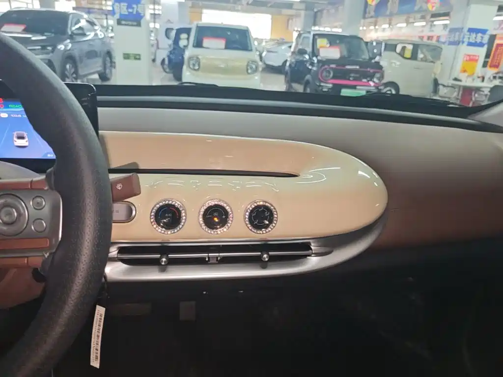 Wuling Motors Wuling Bingo 2026 2025 Model 203km Light Enjoyment