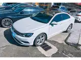 Photo 1 - Volkswagen Lamando