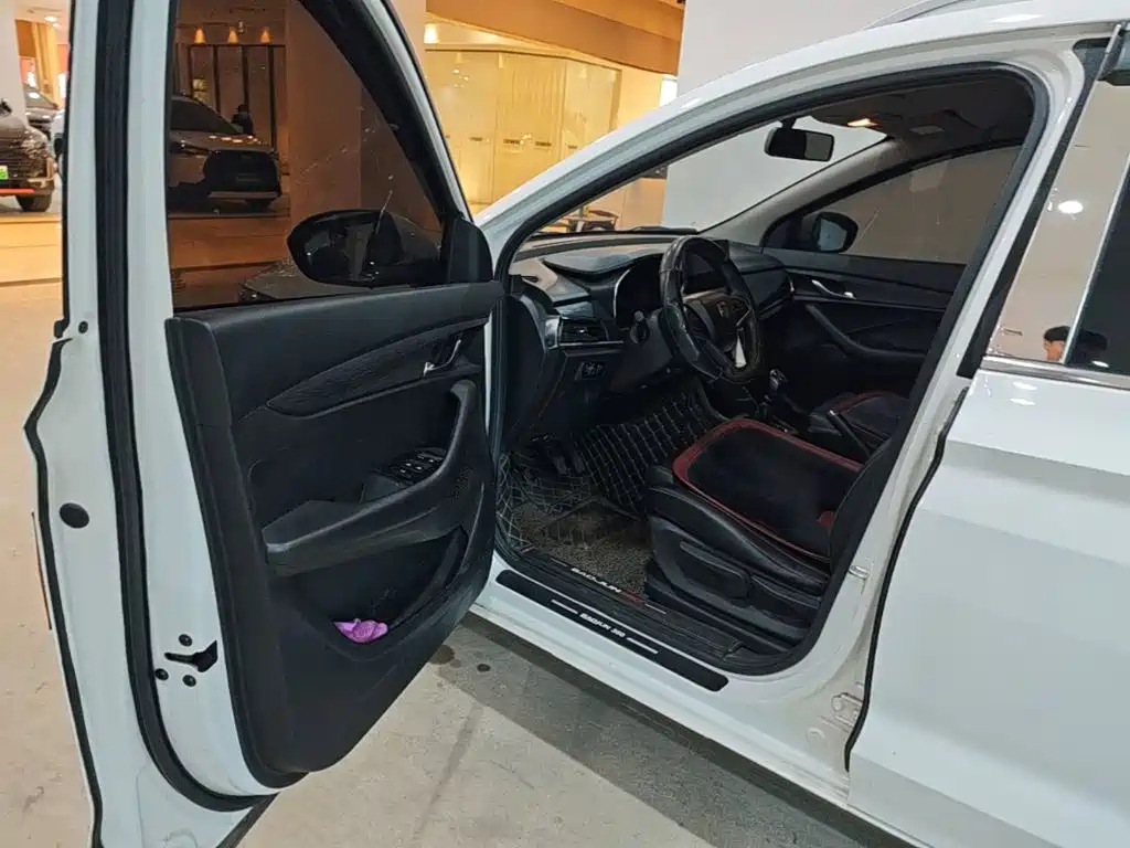 Baojun 360 2019 2018 1.5L Manual Elite (China V)