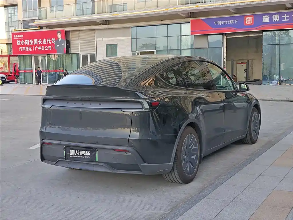 Tesla Model Y L 2025 2025 Facelift Long Range AWD