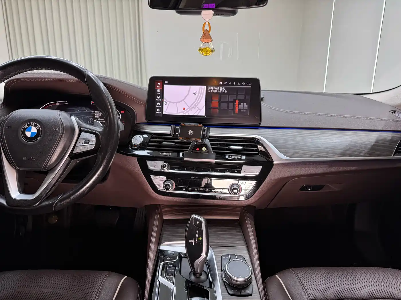 BMW 5 Series 2021 530Li Leading Luxury Package фото 27