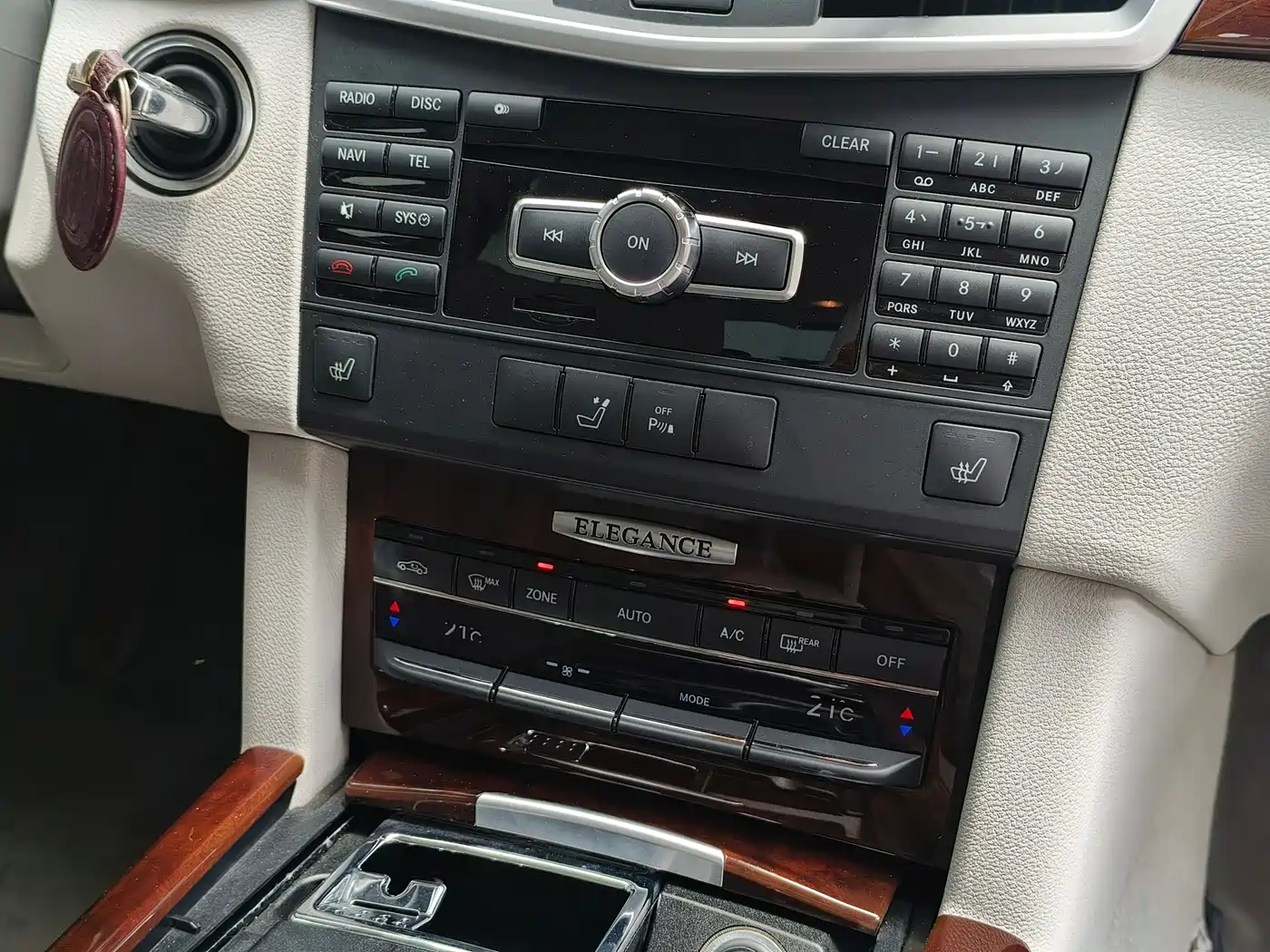 Mercedes-Benz E-Class 2013 E 300 L Elegance фото 4